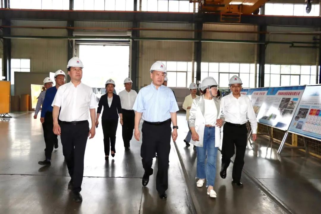 郑州海关副关长李兆明到尊龙凯时科技调研