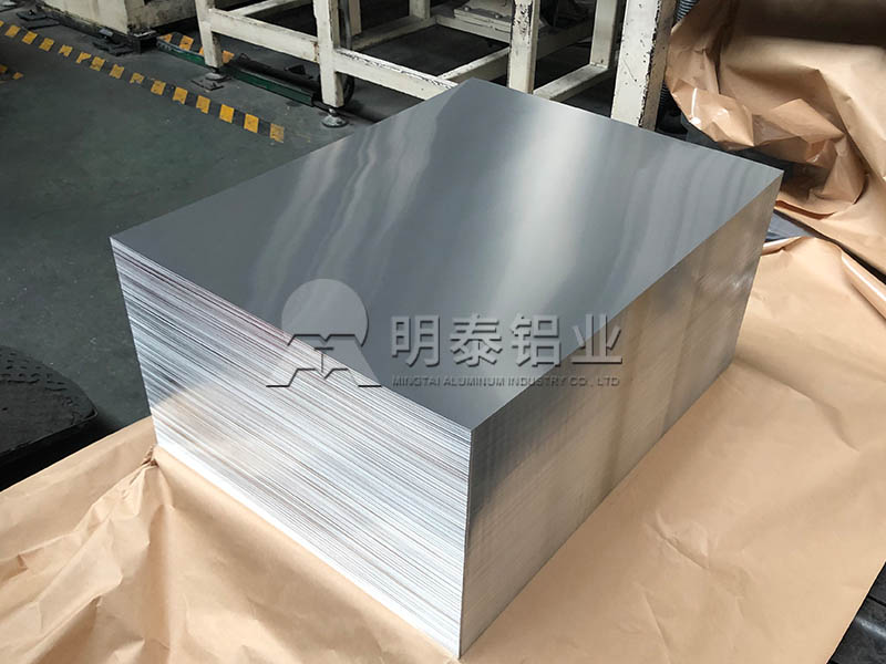 插片散热器用1060铝板：出色的导热性与良好的加工性结合